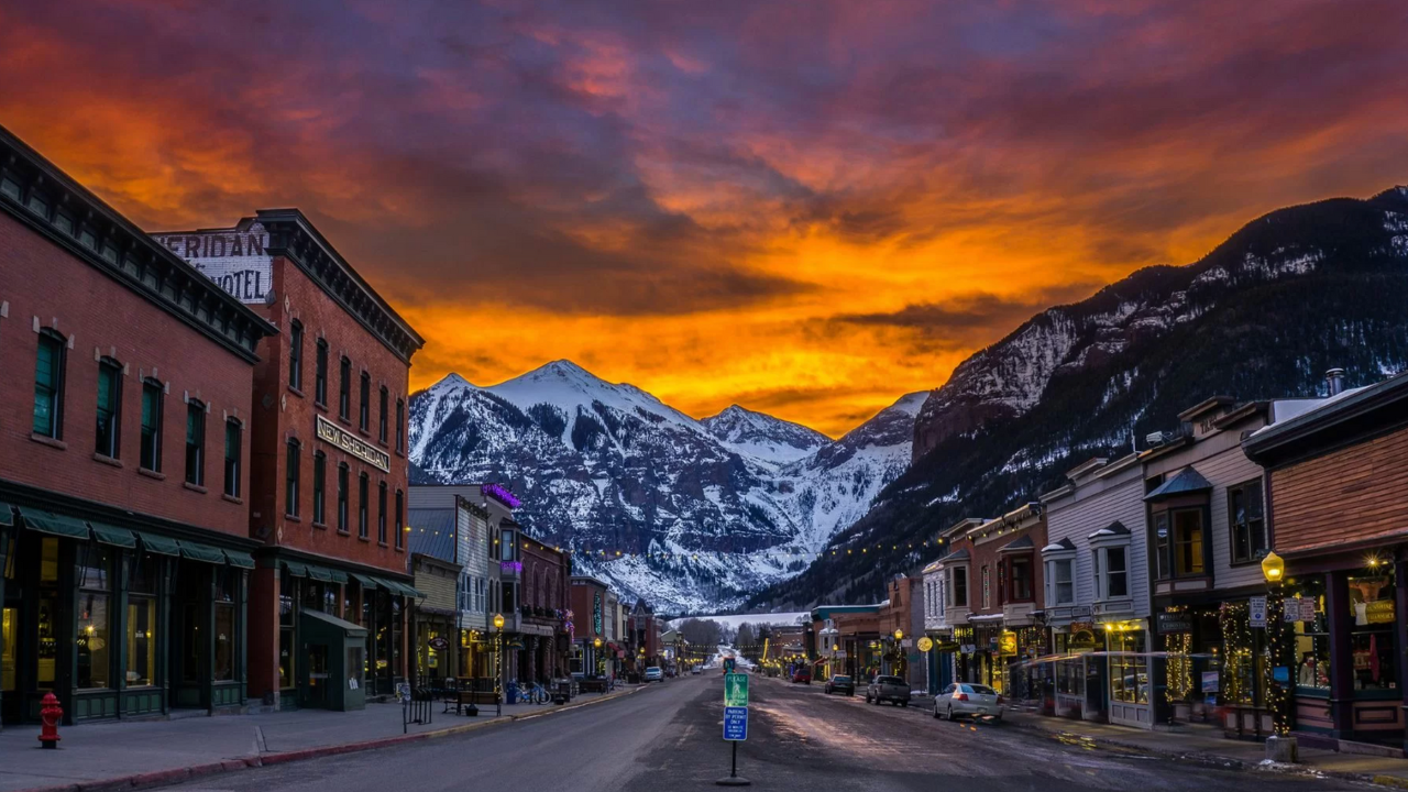 Telluride es un tesoro oculto que ofrece una experiencia de esquí auténtica y sin multitudes.