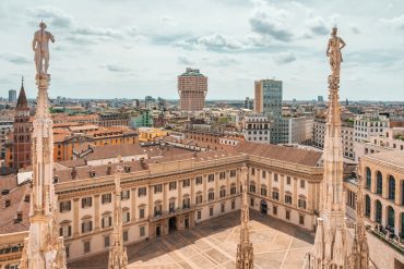 Milán